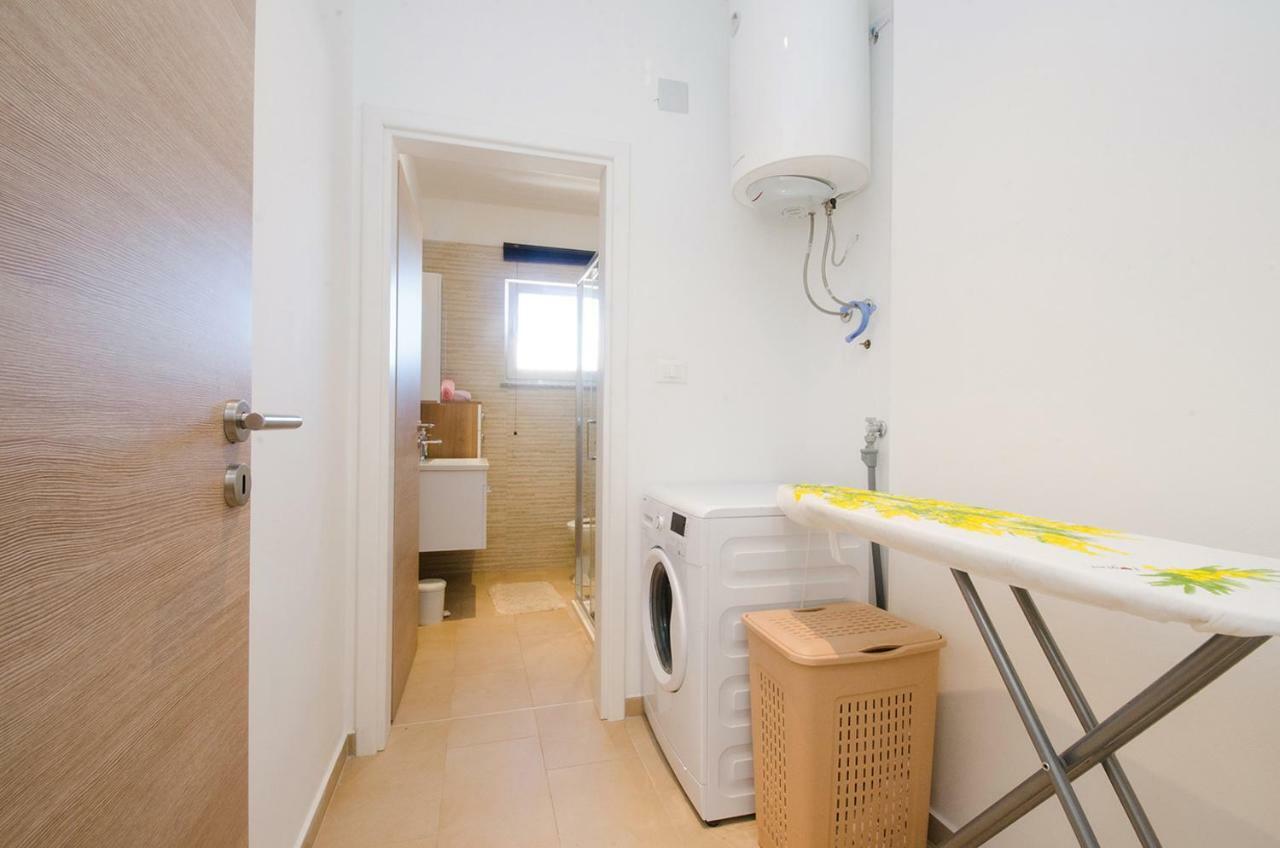 Apartman Korina Sukošan Exteriör bild